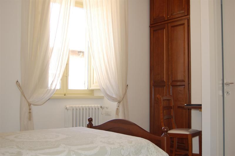 Guest House Domus Urbino Luaran gambar