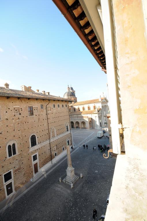 Guest House Domus Urbino Luaran gambar